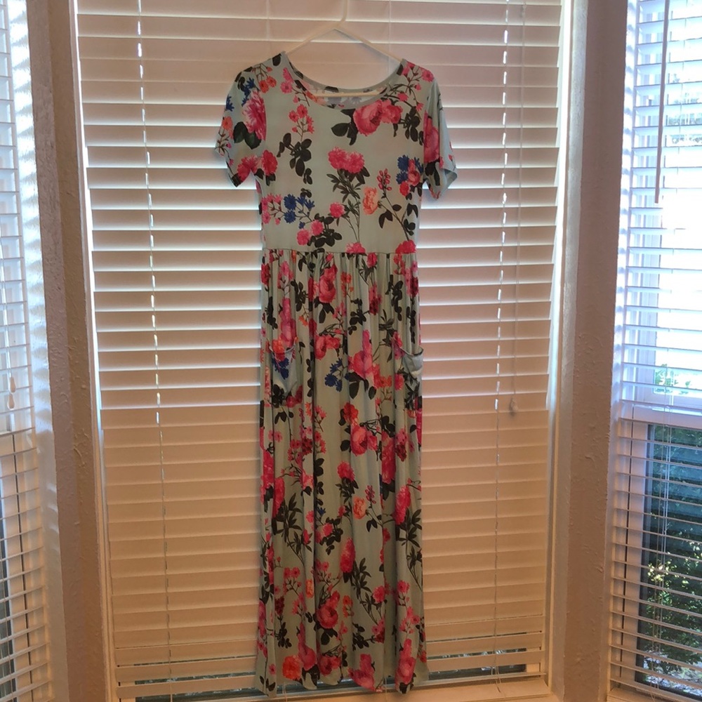 Beautiful floral print maxi